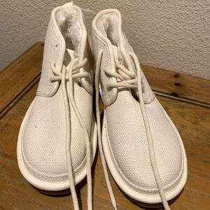 Ugg Neumel rare Ivory boots